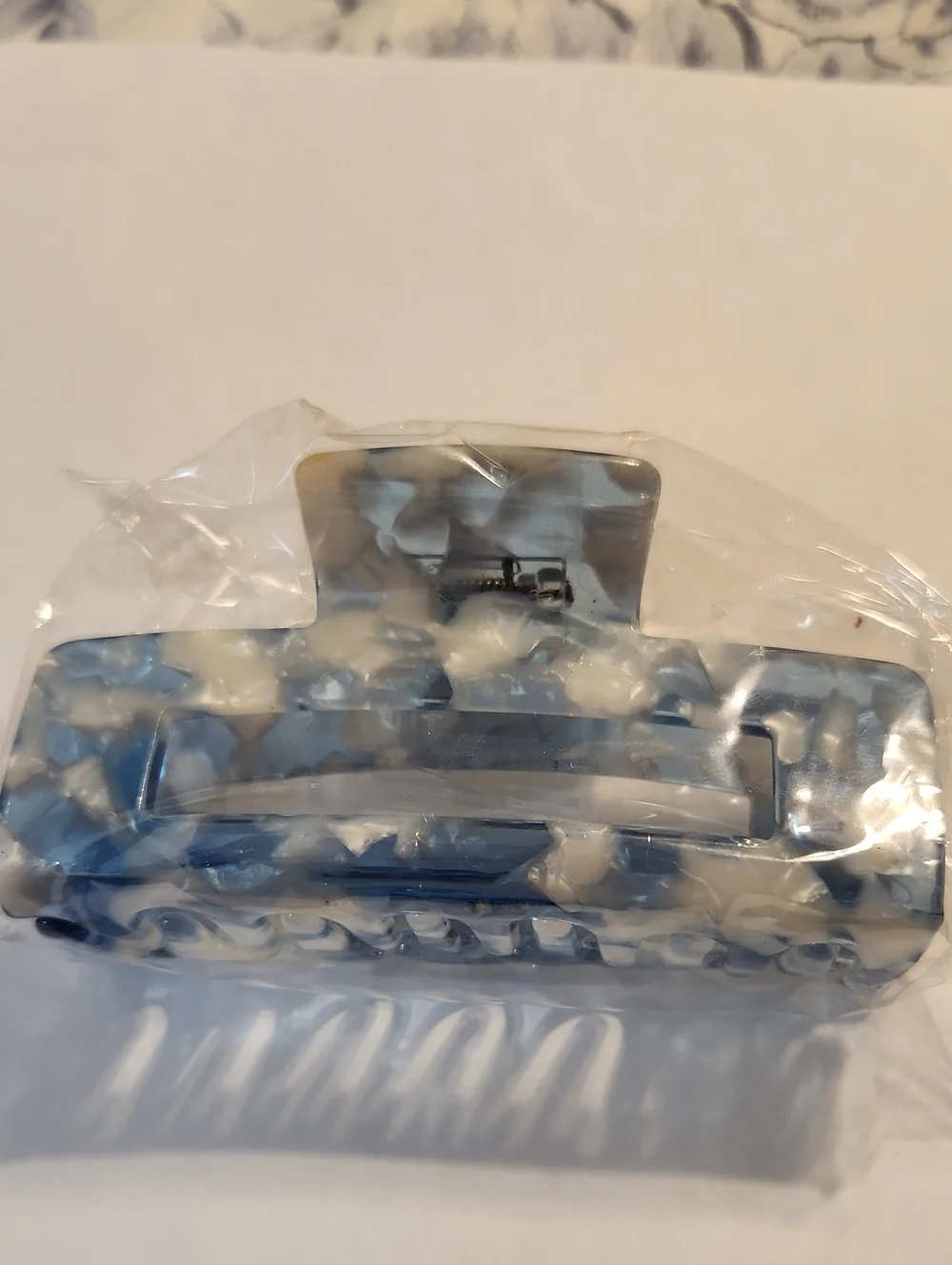 NWOT Acetate Hair Clip 4 inches